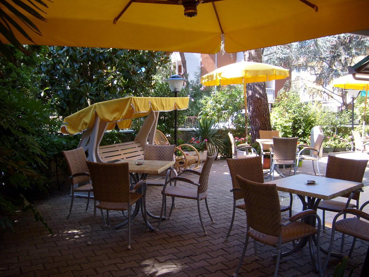 Hotel Giunchi Cervia Exteriör bild