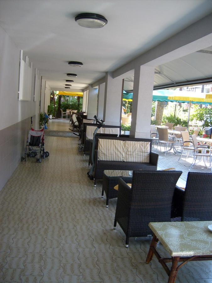 Hotel Giunchi Cervia Exteriör bild